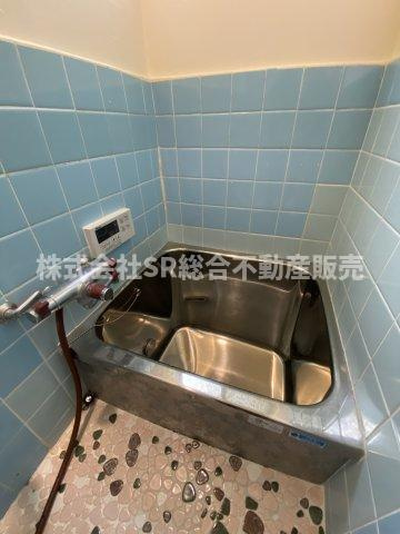 若江東町2丁目中古戸建の浴室|お風呂で日々の疲れを落としましょう