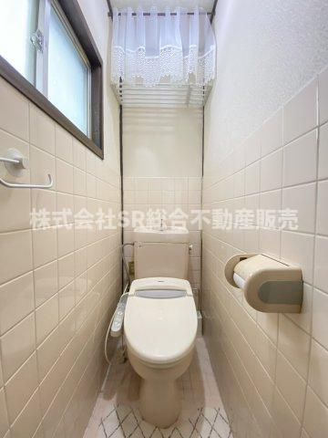 若江東町2丁目中古戸建のトイレ|温水洗浄便座もございます♪
