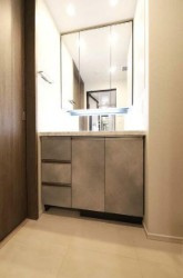 【独立洗面台】 | クレヴィア荻窪 | 嬉しい独立洗面台付き。