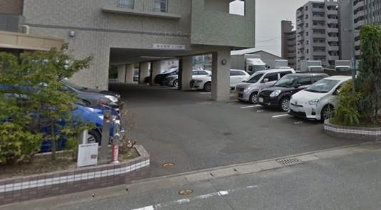 SOLLIEVO箱崎の駐車場