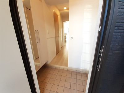 【玄関】 | レヴ－ルアム－ル | 下駄箱もしっかりついてます！