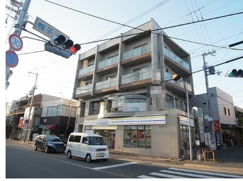 アルティスタ帷子ノ辻の外観