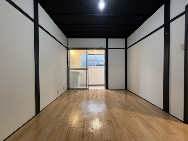 ハイツAwaの居間・リビング