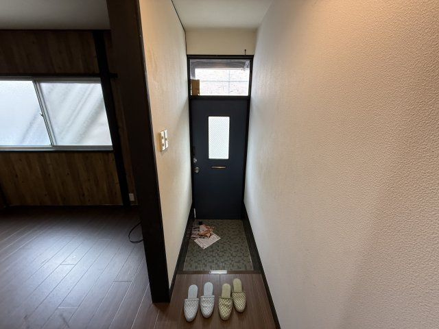 ハイツAwaの玄関