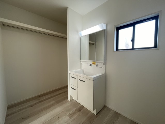 八幡西区本城東6丁目2期の独立洗面台