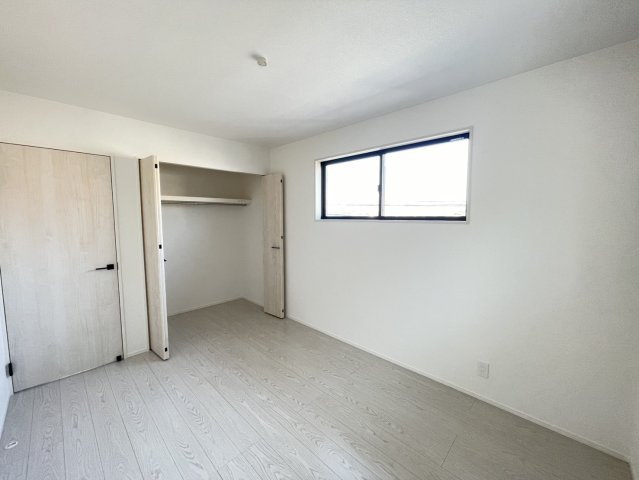 八幡西区本城東6丁目2期の洋室