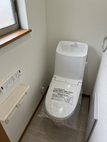 上鷺宮5丁目戸建てのトイレ