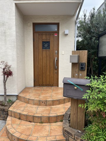 上鷺宮5丁目戸建てのエントランス