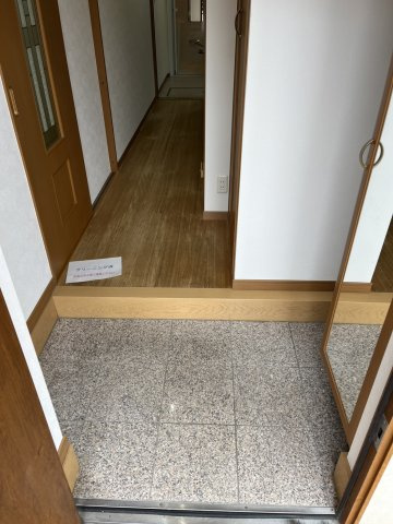 上鷺宮5丁目戸建ての玄関