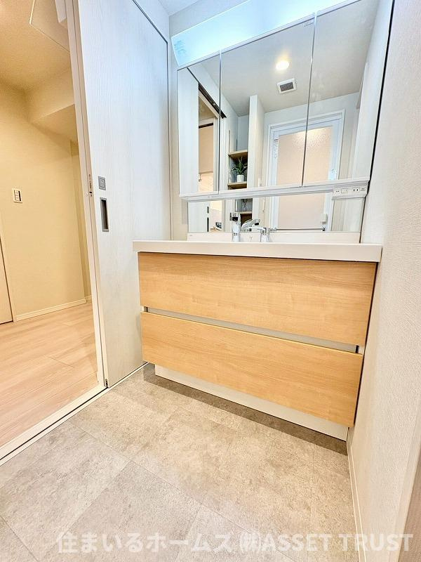 ジェイパーク渋谷イーストスクエアの洗面所|大きくて使い勝手のいい洗面台