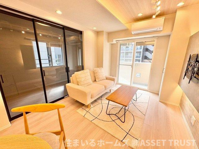 ジェイパーク渋谷イーストスクエアの居間・リビング