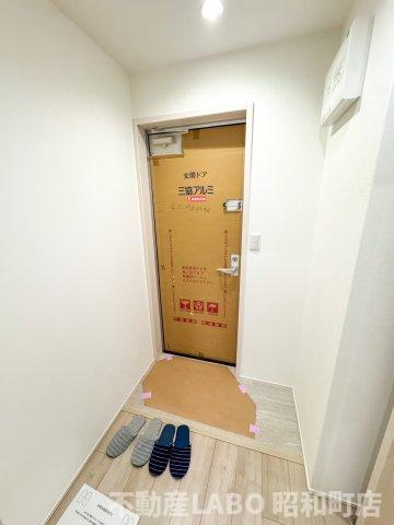 フジパレス遠里小野ウエストの玄関