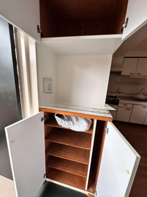 【玄関】 | パーク・サイド関 | 明るい玄関です