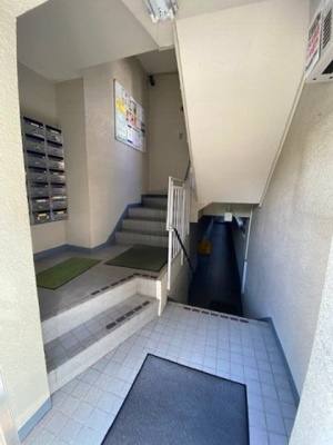 【エントランス】 | パーク・サイド関 | 清潔なエントランスです