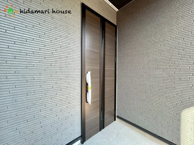 桶川市坂田東4期　新築戸建　グラファーレ01の玄関