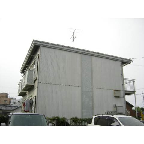 コラソン駅西の外観