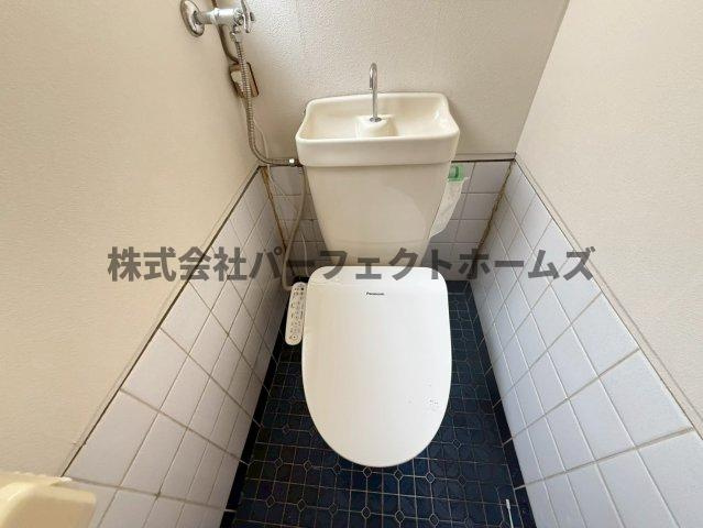 宇山町戸建　賃貸のトイレ|コンパクトで使いやすいトイレです