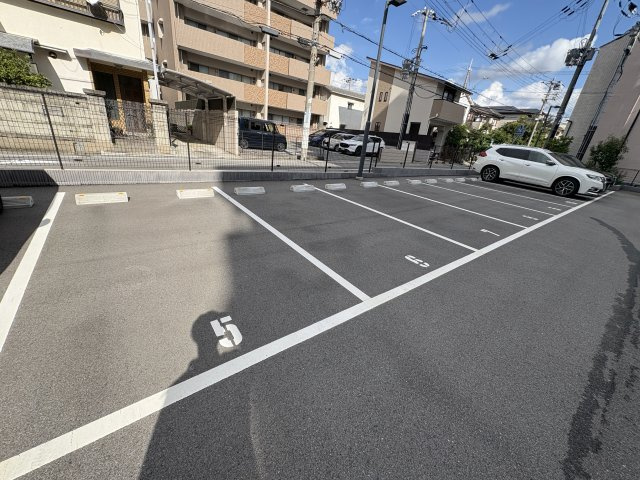 Creer RiviereⅢの駐車場