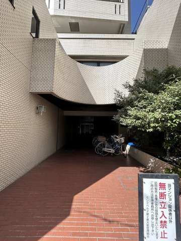 モンテベルデ第二東大前の外観