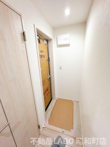 フジパレス遠里小野ウエストの玄関