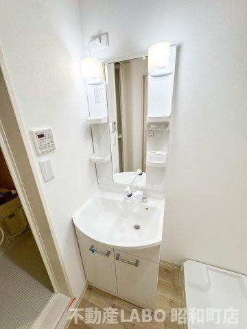 フジパレス遠里小野ウエストの洗面所