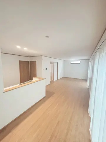 新座市栄5丁目　土地45坪　ゆとりの省エネ邸宅　限定1棟の居間・リビング