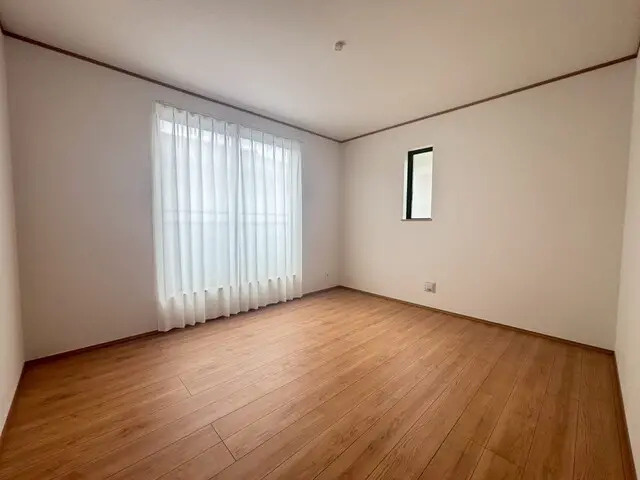 新座市栄5丁目　土地45坪　ゆとりの省エネ邸宅　限定1棟の洋室