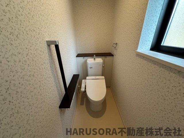 生駒市小明町　２階建のトイレ