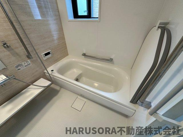 生駒市小明町　２階建の浴室