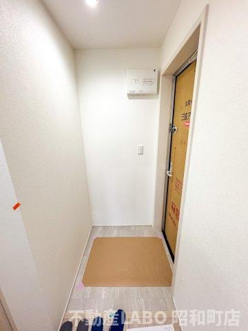 フジパレス遠里小野イーストの玄関