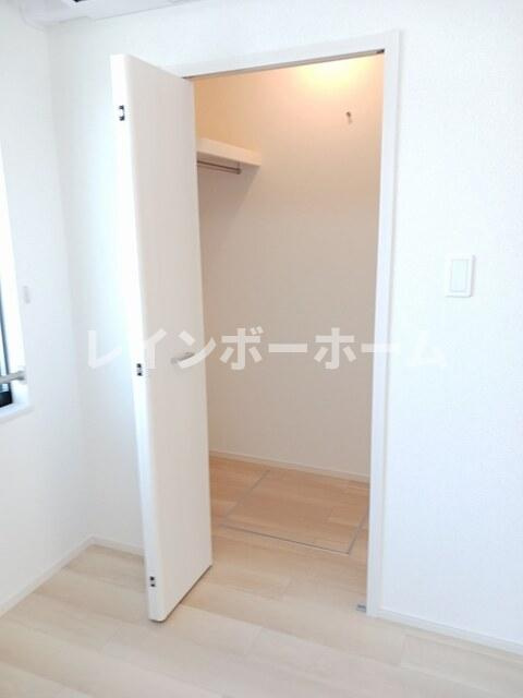 アン・フェリシアの収納