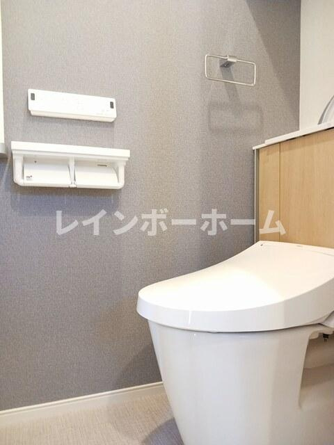 アン・フェリシアのトイレ