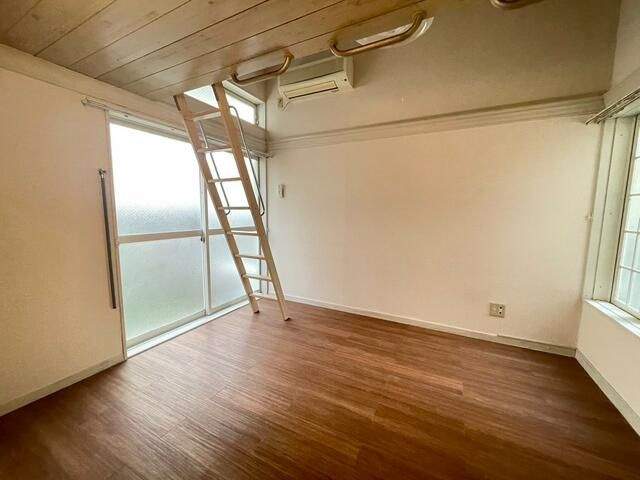 レモン武蔵関の洋室