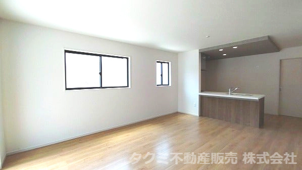 垂水区中道　新築一戸建ての居間・リビング