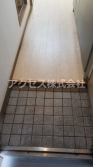 【玄関】 | ※同建物別室、参考写真