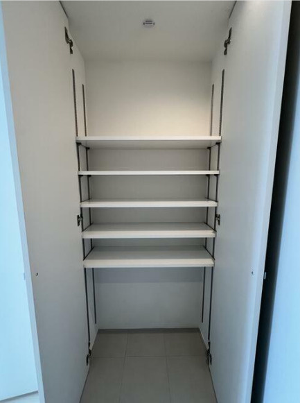 GRAN PASEO下北沢Ⅱ　新築　フリーレント　敷金礼金0　最上階の収納