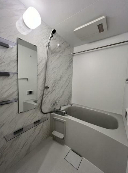 GRAN PASEO下北沢Ⅱ　新築　フリーレント　敷金礼金0　最上階の浴室