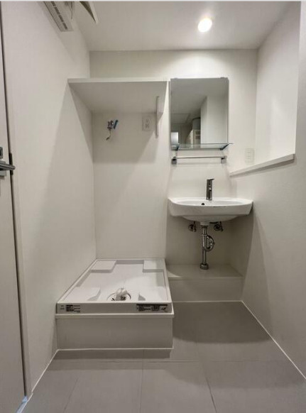 GRAN PASEO下北沢Ⅱ　新築　フリーレント　敷金礼金0　最上階の洗面所