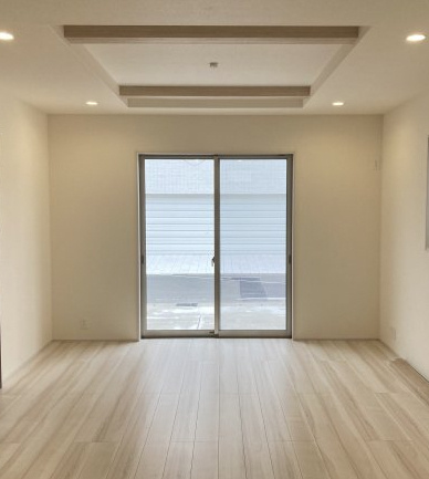 ブルーミングガーデン前橋市下新田町（平屋）の収納|玄関にも土間収納付きです！可動棚付きで使い勝手が良いですよ！趣味の道具など沢山収納可能です。