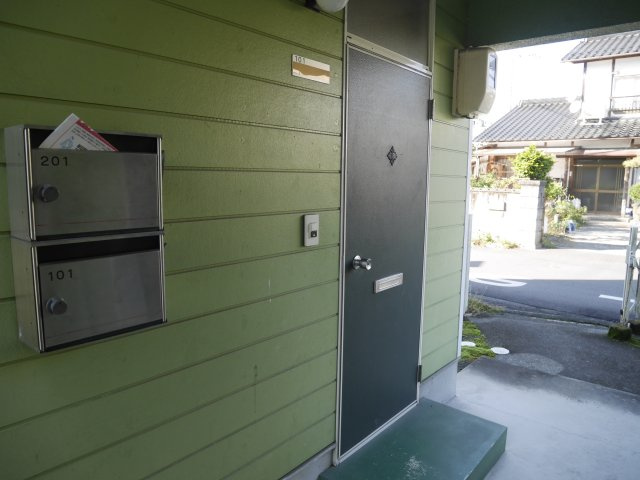 グリーンハウス内田のエントランス