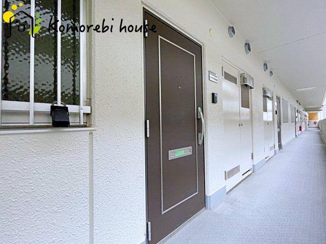 グランドシティ大宮　EASTTOWERの玄関|撮影：'25/10/31