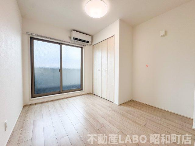 フジパレス遠里小野ウエストの洋室