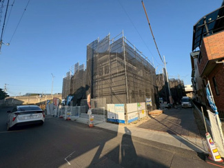 【前面道路含む現地写真】