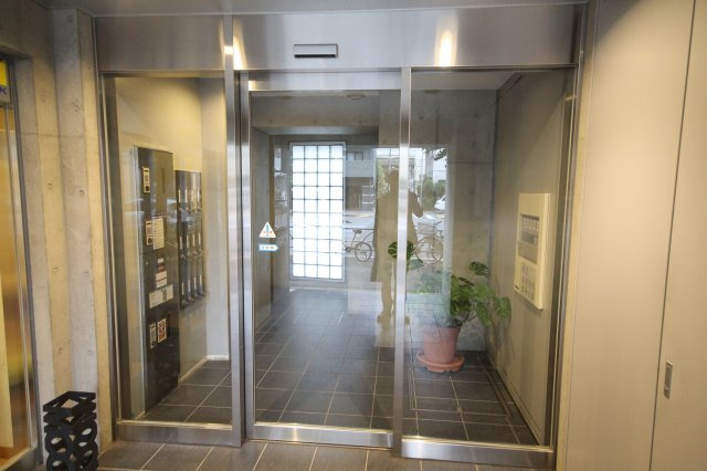 【エントランス】