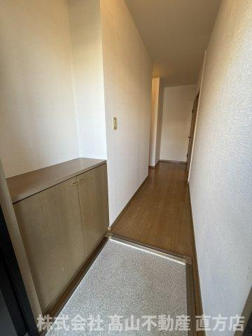 サンビレッジ星ヶ丘B棟の玄関