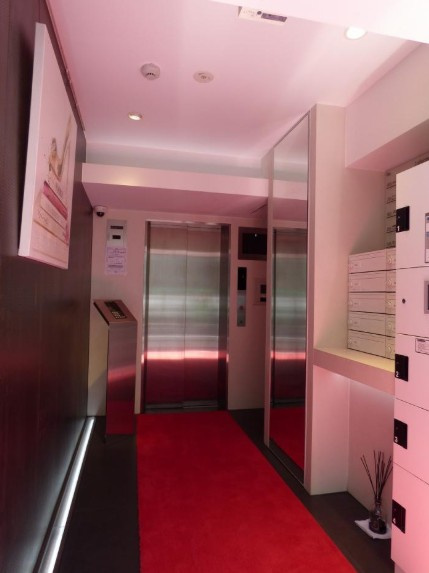 ACN西天満ビルのエントランス