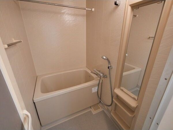 ハイツ新和の浴室