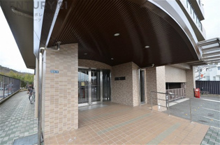 当日見学予約受付中です。お気軽にお問い合わせください♪ウェブからの予約が便利です。