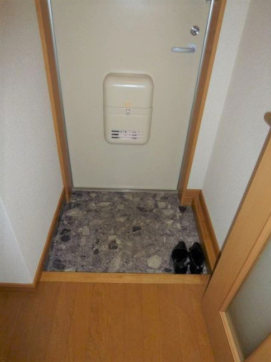 アイビーコート弐番館の玄関|ゆったりとした玄関です