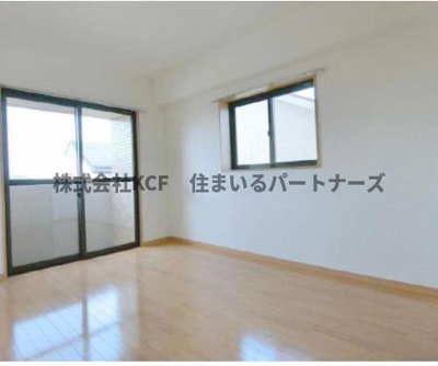 【居間・リビング】 | グラン・クリュ山川 | ゆったりとした居間です